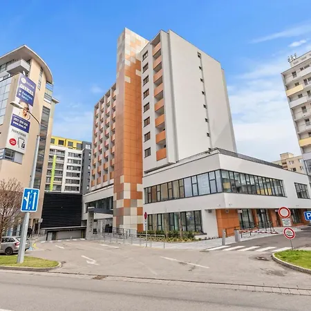 Lam - Ac -balcony Apartman Pozsony